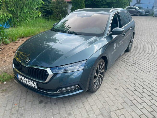Syndyk sprzeda Skoda Octavia 1,5 Style Wrocław - zdjęcie 1