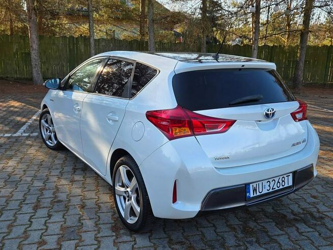 Toyota Auris 1.8 Benzyna Hybryda 136km Automat Biała Perła Zwoleń - zdjęcie 8