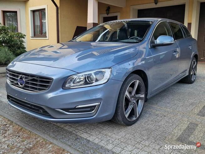 VOLVO V60 T4 SUMMUM |2.0 Benzyna|190KM|Zadbany|Świetny stan Wygoda - zdjęcie 1