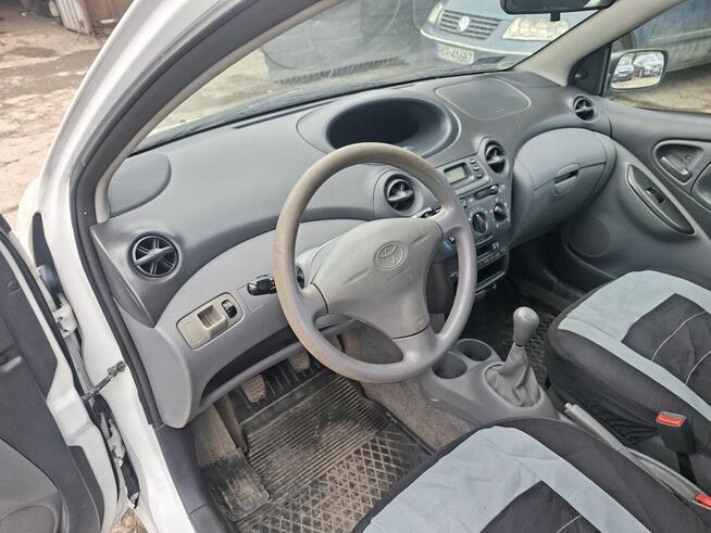 Toyota Yaris, BEZ KOROZJI, zarejestrowany Przemyśl - zdjęcie 5