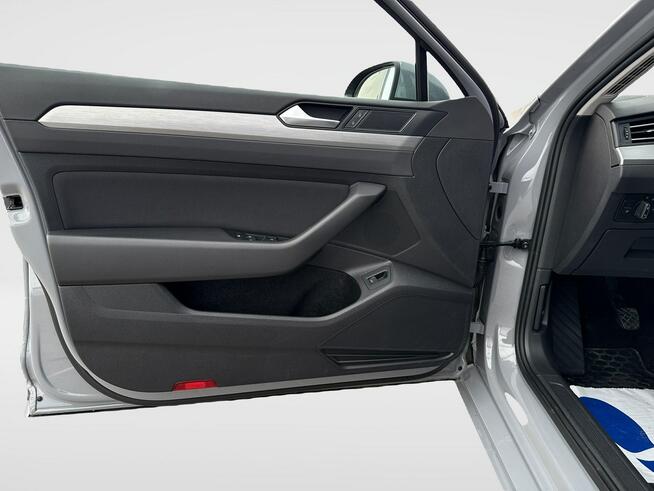 Volkswagen Passat 1,5 TSI ACT (150 KM) Essence Salon PL F-Vat Warszawa - zdjęcie 10
