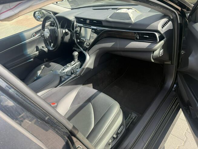 Toyota Camry Zielona Łąka - zdjęcie 9