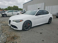 Alfa Romeo Giulia / Veloce / niski przebieg / bogata wersja /