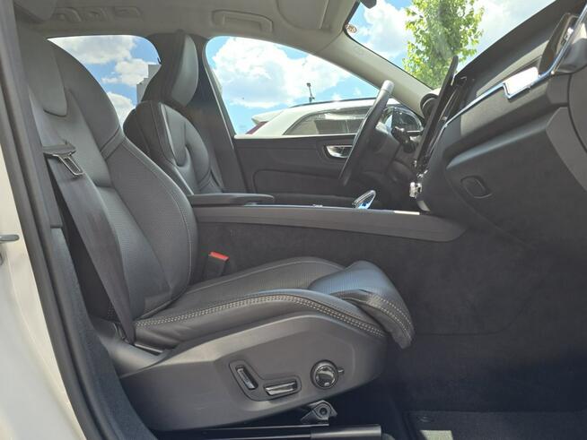 Volvo XC 60 B5(B) AWD Ultra Dark *Gwarancja*FV23%* Tychy - zdjęcie 12