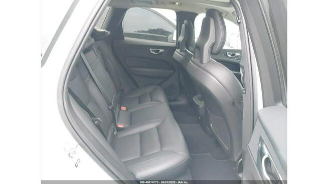 Volvo XC 60 AWD / T6 MOMENTUM / niski przebieg Warszawa - zdjęcie 10