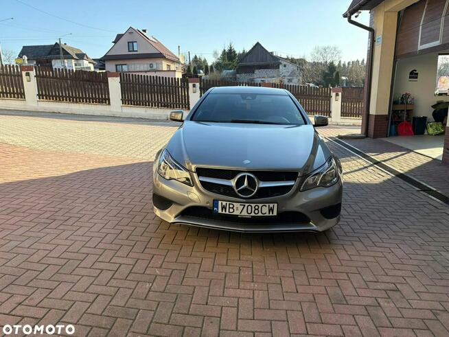 Mercedes E 250 Kraków - zdjęcie 3