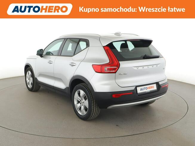 Volvo XC 40 FV23% navi kamera półskóra grzane fotele LED tempomat Warszawa - zdjęcie 4