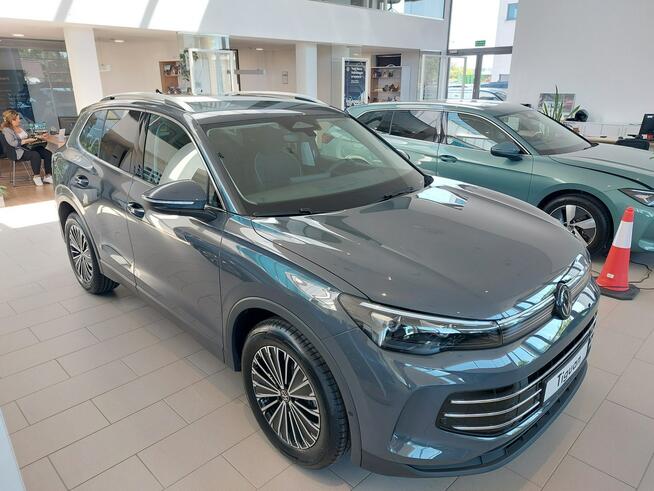 Volkswagen Tiguan Elegance 1.5 eTSI 150KM automat DSG Radom - zdjęcie 2