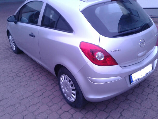Opel Corsa 1.3 CDTI 2009r 144 tys. km diesel srebrny metalik Ostrów Wielkopolski - zdjęcie 2