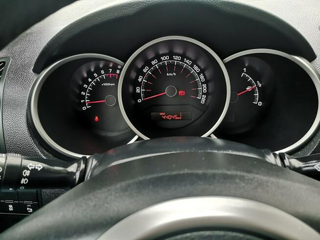 Kia Venga 1.4 16v 90KM Klimatr Navi Kamera Salon PL Serwis Gwarancja Strzegom - zdjęcie 10