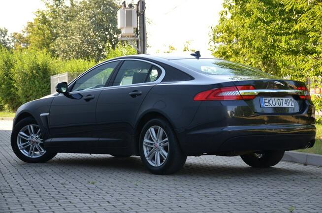 Jaguar XF Czarny Zarejestrowany 2.2D 163KM Skóra Bi-xenon Navi Kutno - zdjęcie 6