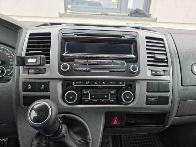 Volkswagen Caravelle 9 osobowy Ładny stan Chełm Śląski - zdjęcie 12