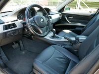 320i 150KM Eu4 Sedan Automat -Skóra -1 Wł od 5 lat +Opony zima Goczałkowice-Zdrój - zdjęcie 4