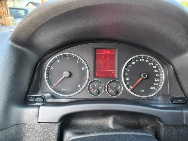 Volkswagen Tiguan 2.0 TDI 170 KM Napęd-4X4  Oryginalny Przebieg Twardów - zdjęcie 8
