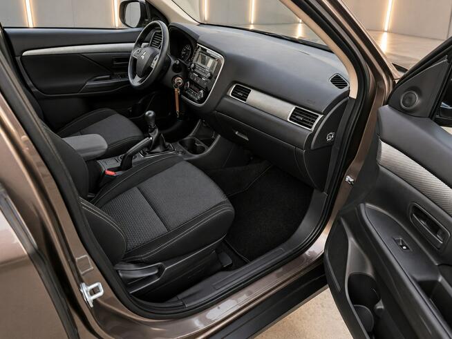 Mitsubishi Outlander 2.0 benzyna*bezwypadkowy*super stan*opłacony Żabno - zdjęcie 10