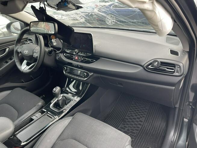 Hyundai i30 mHEV Skóra Kamera Podgrzewanie Klimatronik Gliwice - zdjęcie 11