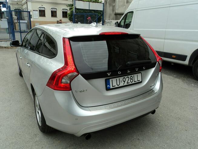 sprzedam ładne VOLVO V60 1.6 B 150KM STAN WZOROWY POLECAM Lublin - zdjęcie 5