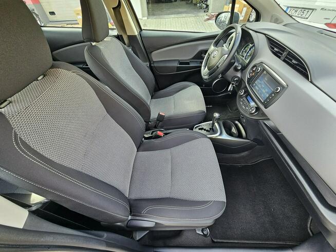 Toyota Yaris automat, hybryda,kamera cofania, grzane fotele ,serwis Olsztyn - zdjęcie 11