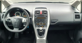 Toyota Auris Klimatronik 2 strefy/6 biegów/Tempomat/Hak/Alufelgi Przyszowice - zdjęcie 9