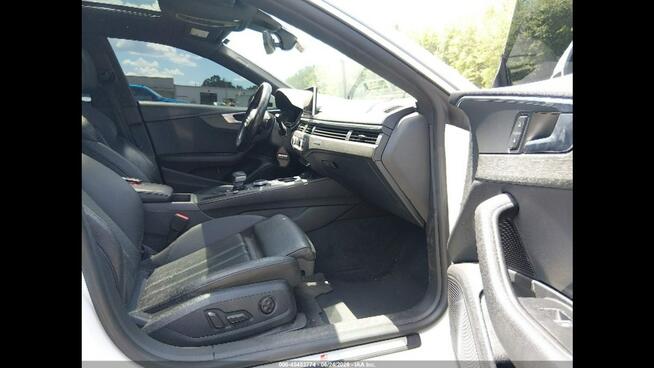 Audi A5 Bogata wersja wyposażenia / S-Line / niski przebieg Tarnów - zdjęcie 9
