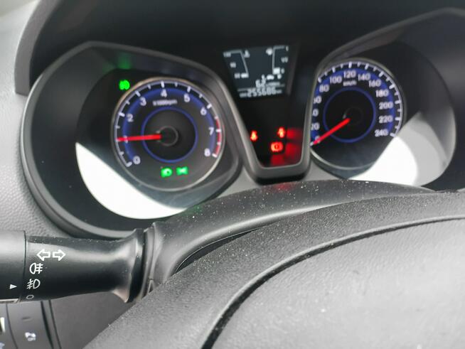 Śliczny Hyundai ix20 Fajna wersja Policzna - zdjęcie 12