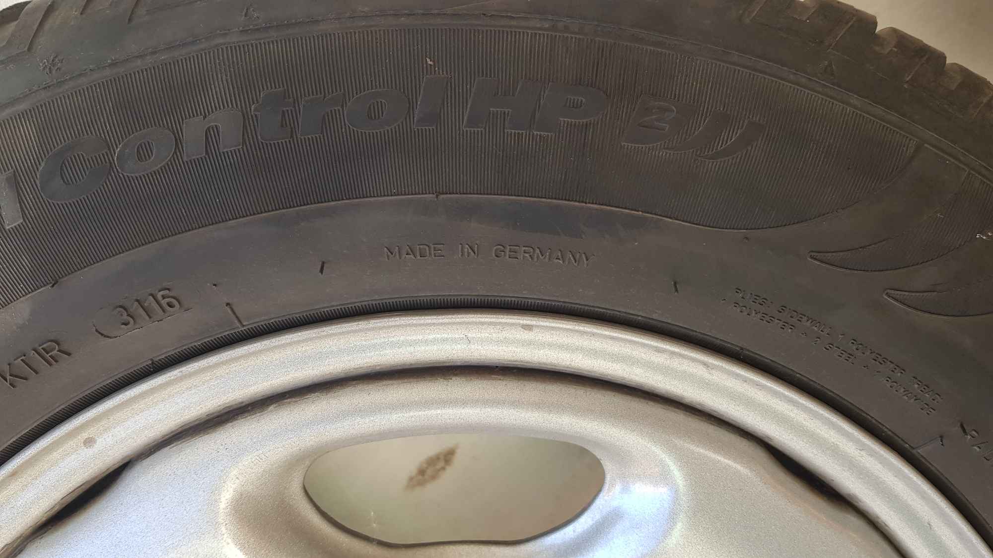 okazyjnie sprzedam opony zimowe do samochodu Bojszowy - zdjęcie 7