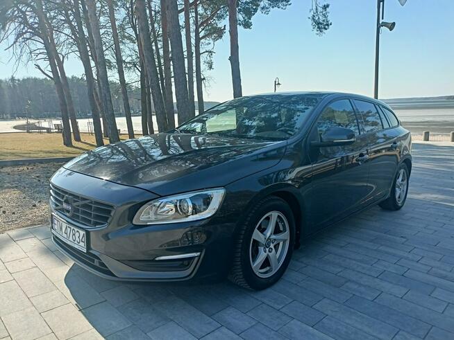 Volvo V60 bardzo zadbane, serwisowane, potwierdzona historia pojazdu Tomaszów Mazowiecki - zdjęcie 10