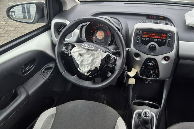 Toyota Aygo 1.0 70KM Klimatyzacja Wspomaganie Radio MP3 Świętoszówka - zdjęcie 12