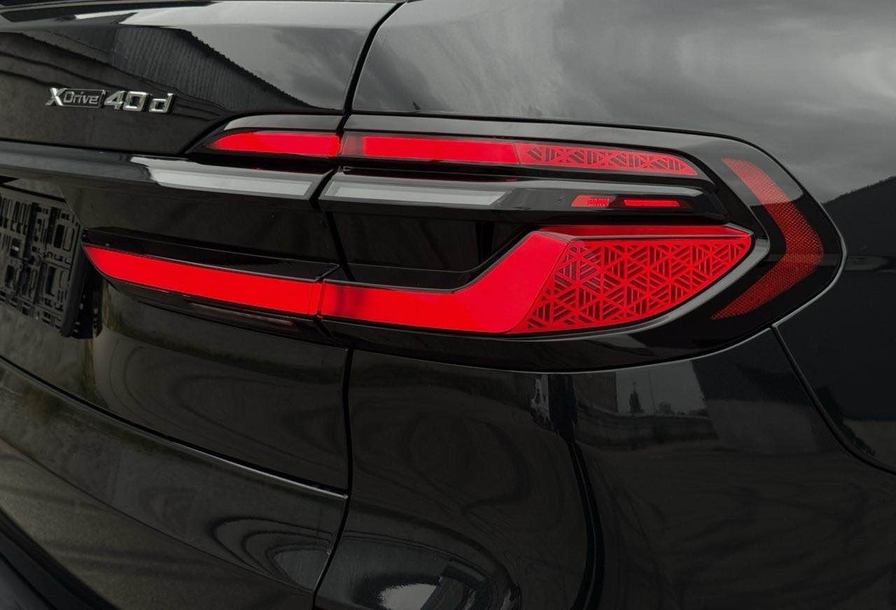 BMW X7 xDrive40d M Sport 2025 | 13 900 km | Idealny stan Praga-Południe - zdjęcie 9