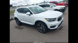 Volvo XC 40 INSCRIPTION / AWD / T5 / niski przebieg