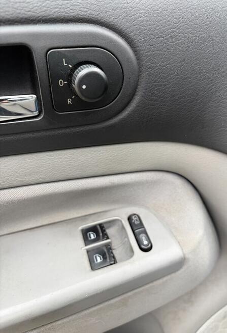 VW Golf 4 - 1.6 MPI Benzyna - Salon PL - jeden właściciel !! Legionowo - zdjęcie 9