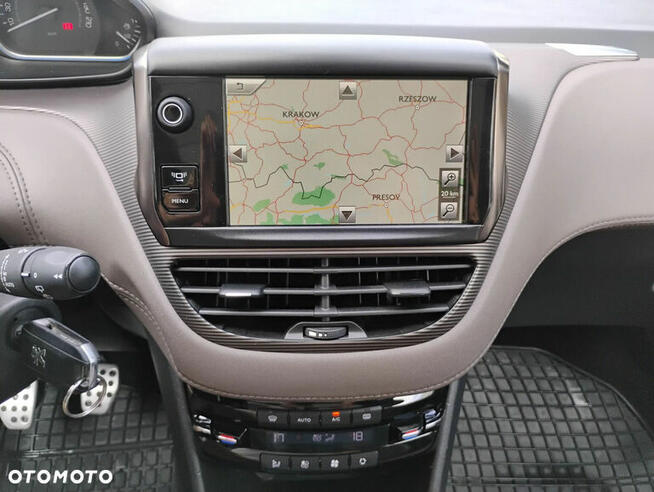 Peugeot 2008 2013r, 1.6HDI 115KM. Panorama. LED. 154000km. Parczew - zdjęcie 11