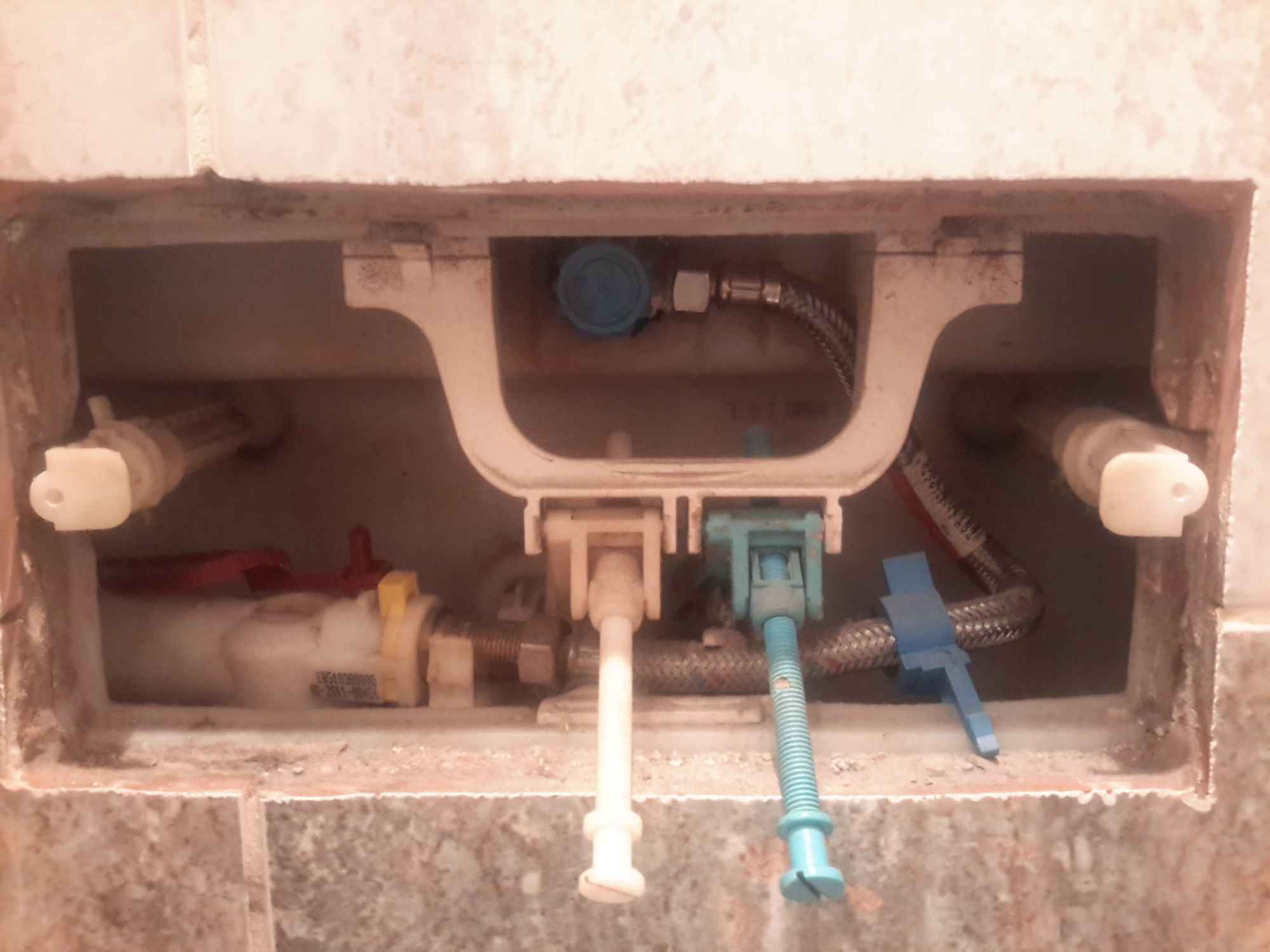 Serwis spłuczek wc podtynkowych na stelażu. Wola - zdjęcie 4