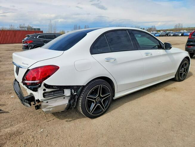 Mercedes C 300 4Matic / pakiet AMG / niski przebieg Warszawa - zdjęcie 4
