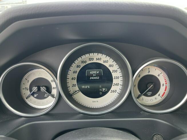 Mercedes E 200 HAK Automat Skóra Podgrzewanie Czujniki park. Gliwice - zdjęcie 9