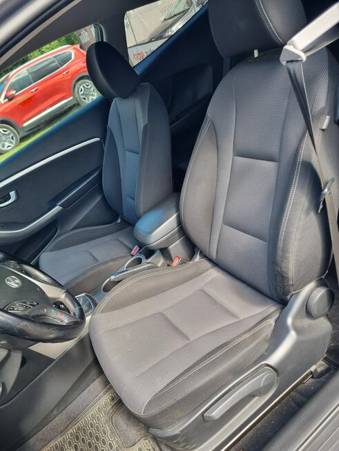 Hyundai i30 Klimatronik*Alu 17*Tempomat*Navi*Pdc*Ładny Szczecin - zdjęcie 12