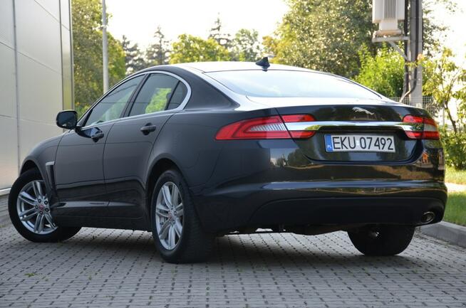 Jaguar XF Czarny Zarejestrowany 2.2D 163KM Skóra Bi-xenon Navi Kutno - zdjęcie 5