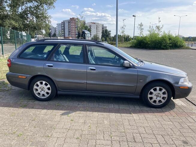 Volvo V40 1,8 benzyna 2004, którym jeździł Lewandowski Ursynów - zdjęcie 4