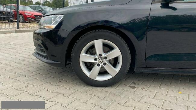 Volkswagen Jetta Bezwypadkowy, Salon PL, Niski przebieg, Klimatyzacja Myślenice - zdjęcie 9