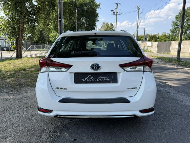 Toyota Auris 1.8 HSD 136KM  Serwisowany Kamera Ładny stan Otwock Mały - zdjęcie 6