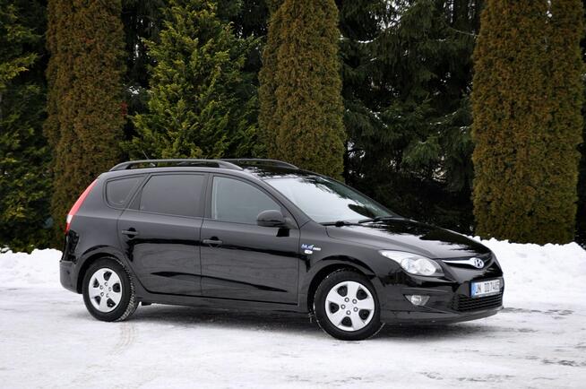 1.6CRDi(90KM)*Lift*Klimatronik*Wekur*I Właściciel*Reling*ASO Hyundai Ostrów Mazowiecka - zdjęcie 4