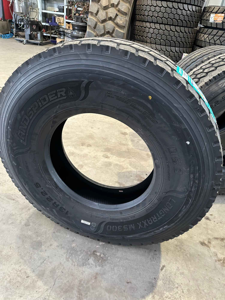 Opona Landspider Longtraxx 13R22.5 Bytom - zdjęcie 2