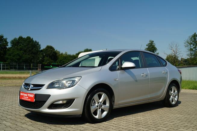 Opel Astra 2013R 1.6 BENZ. 116KM DOINWESTOWANY STAN BDB ZADBANY Goczałkowice-Zdrój - zdjęcie 3