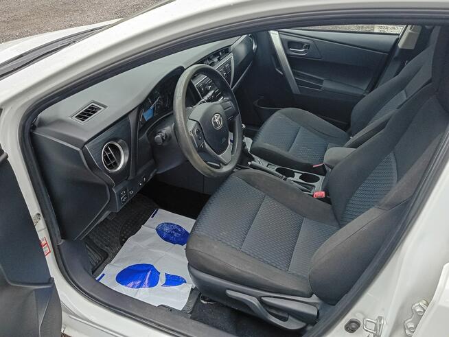 Toyota Auris Janów Lubelski - zdjęcie 8