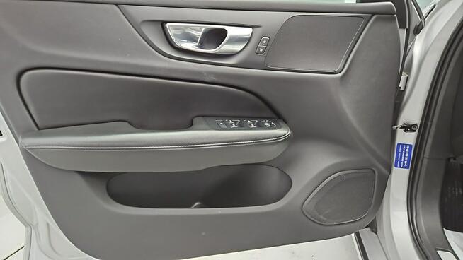 Volvo V60 B3 B Momentum Pro aut ! Z Polskiego Salonu ! Faktura Vat ! Warszawa - zdjęcie 10