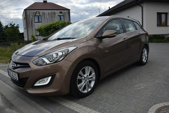 Hyundai i30 1.6D Klima Led Brązowy PDC Sprowadzony Opłacony Majdan Sieniawski - zdjęcie 5