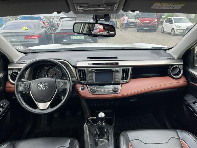 Toyota RAV-4 Salon PL Executive 4x4 Skóra Kamera Podgrzewanie Gliwice - zdjęcie 8