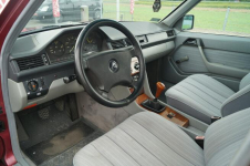 W124 200D Zadbany stan BDB Goczałkowice-Zdrój - zdjęcie 8