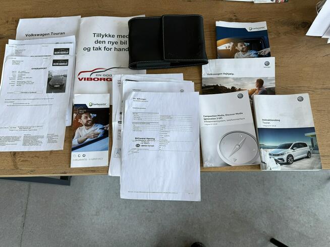 Volkswagen Touran 1,6TDi 115KM/DSG/ACC/Parktronic/7foteli/Serwis/Hak Węgrów - zdjęcie 11