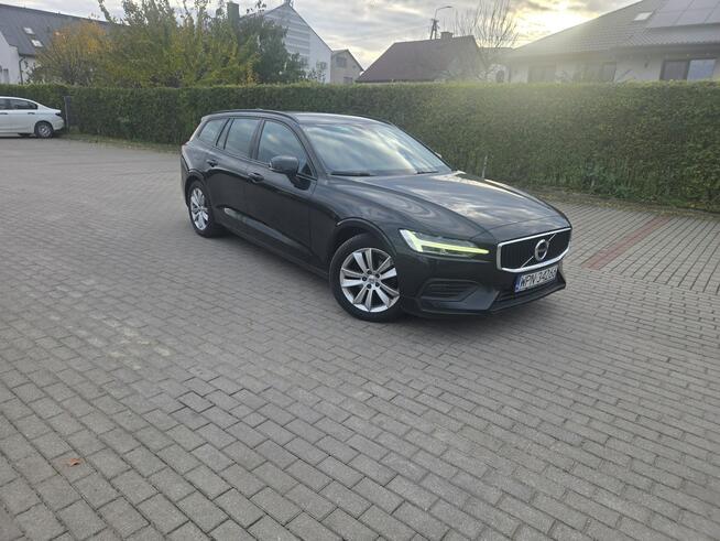 Volvo V60 2018r 2.0 Diesel 150KM Ledy Alu Navi z GWARANCJĄ Kadłubówka - zdjęcie 8